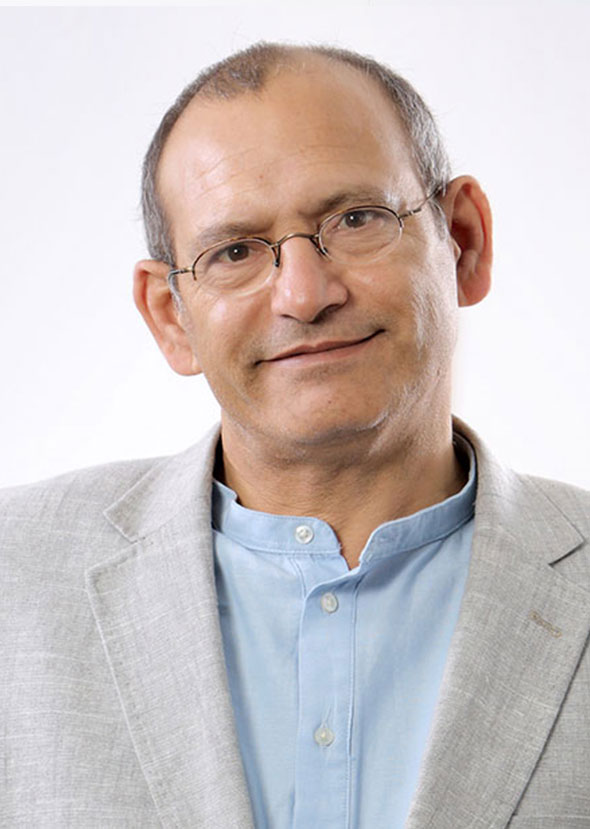 Yunis Shaik